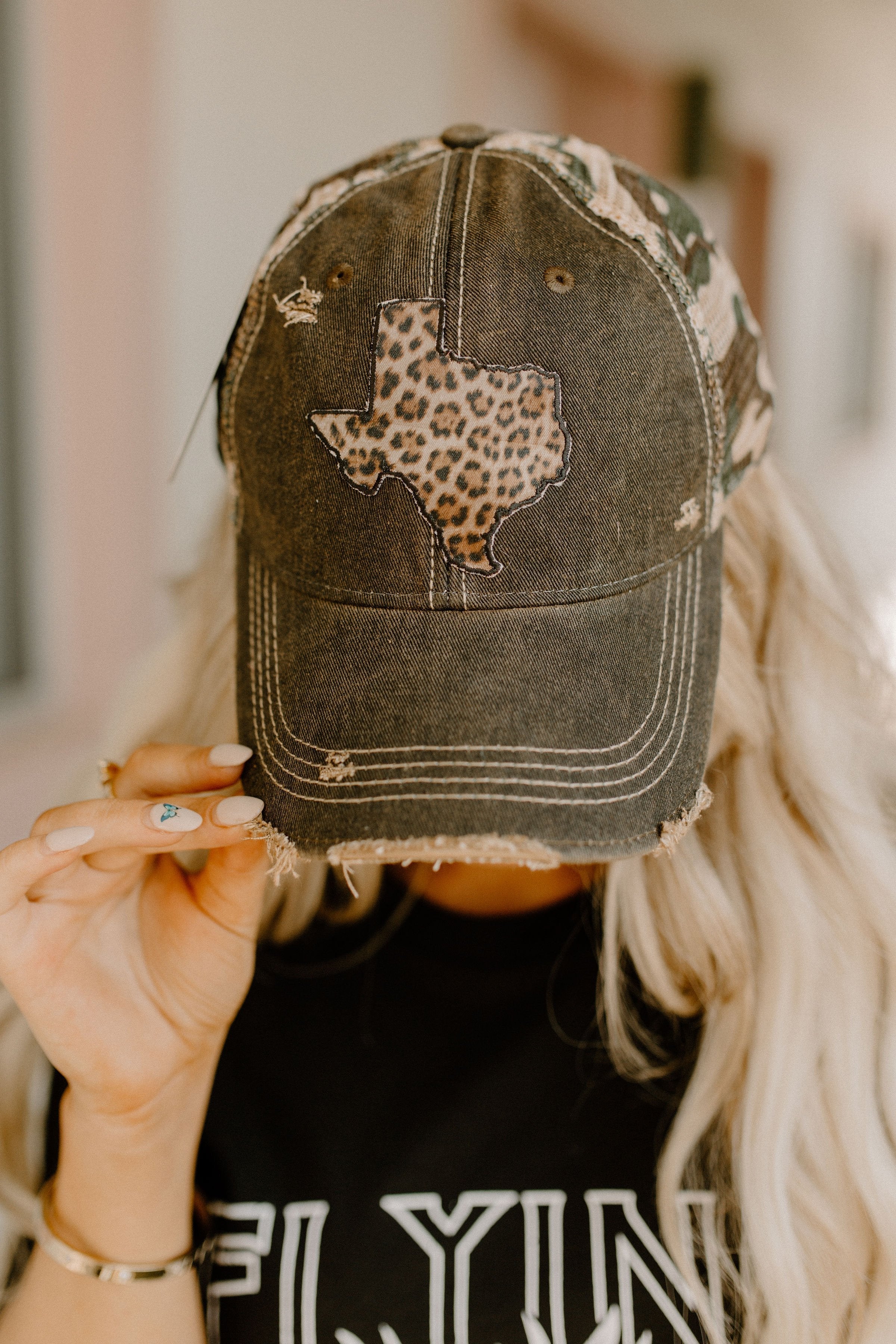 Distressed leopard cowboys cap