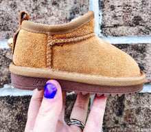 Load image into Gallery viewer, RTS: Faux Fur and Suede Mini Shortie Boots
