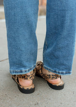 Load image into Gallery viewer, Grillo Slingback Flats - Leopard
