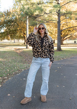 Load image into Gallery viewer, Kenzie Leopard Pattern Sherpa Jacket
