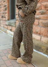 Load image into Gallery viewer, Washed Leopard Sweatshirt &amp; Sweatpants Set
