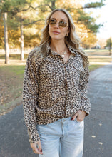 Load image into Gallery viewer, Leopard Print Flannel Button Top
