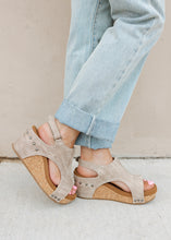 Load image into Gallery viewer, Isabella Studded Wedge - Cream
