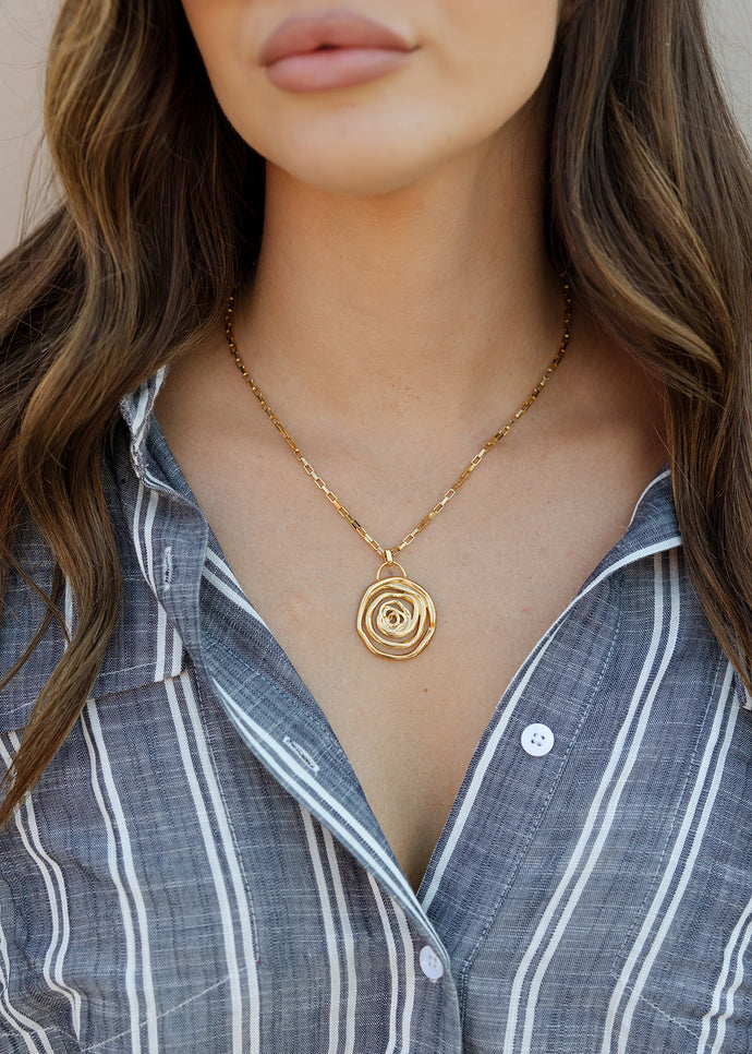 Aislee Swirly Gold Pendant Necklace