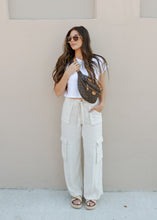 Load image into Gallery viewer, Maya Linen Utility Cargo Pants - Natural
