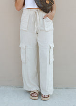 Load image into Gallery viewer, Maya Linen Utility Cargo Pants - Natural
