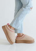 Load image into Gallery viewer, Isaac Sherpa Platform Slippers - Toffee
