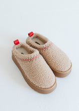 Load image into Gallery viewer, Isaac Sherpa Platform Slippers - Toffee
