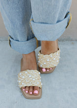Load image into Gallery viewer, Engine Natural Raffia &amp; Pearl Sandal

