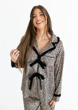 Load image into Gallery viewer, Feeling Fabulous Leopard Satin Pajama Set
