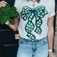 Load image into Gallery viewer, Shamrock Green Glitter Bow Vintage Natural Tee
